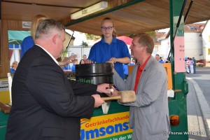 Das Bierfass wird angestochen