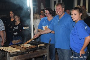 Motivierte Helfer beim Kirchplatzfest